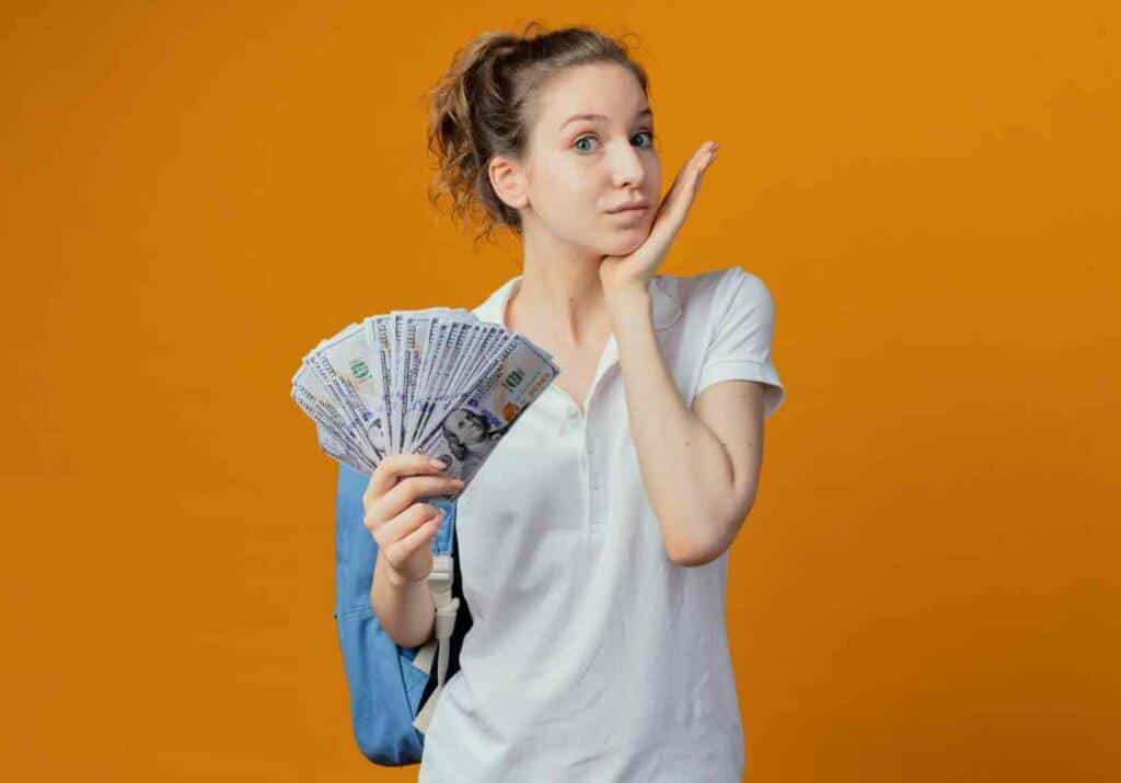 Para Kazanan Öğrenci