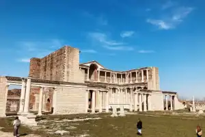 Salihli - Sardis Gezi Rehberi